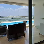 New Apartment Very Close To Airport And Beaches